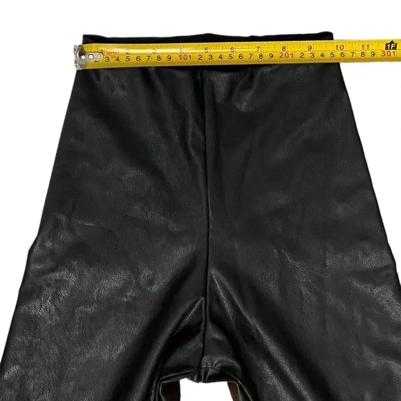 Commando Black Faux Leather Leggings Black Ankle Length Petite Small Textured - Picture 7 of 12
